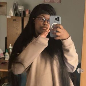 Meet your Posher, Mya